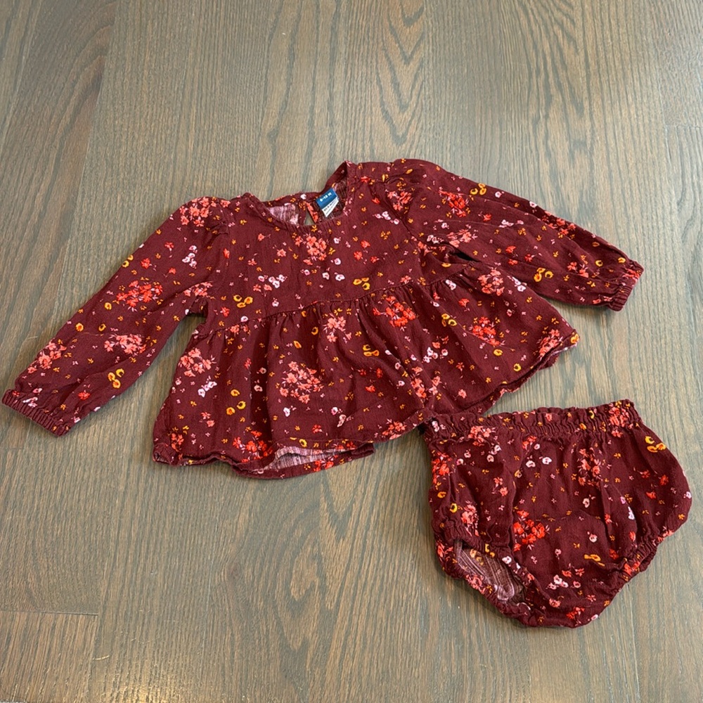 Old Navy Baby Girl Burgundy Floral Top & Bloomers Matching Set 6–12M - Picture 2 of 7